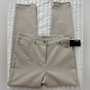 NWT Olsen Mona Slim Cream CrPants with frayed edges. Size 8